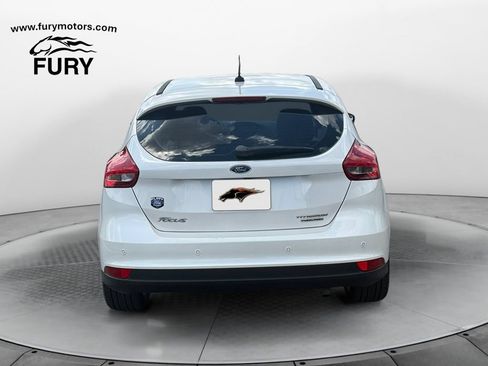 Used 2015 Ford Focus Titanium FWD image 4