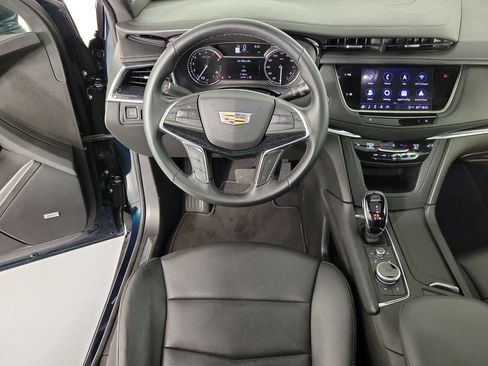 Certified 2025 Cadillac XT5 Premium Luxury AWD/4WD image 16