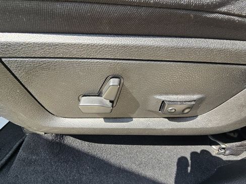 Used 2022 RAM 1500 Classic SLT w/ Electronics Group image 20