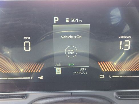 Certified 2025 Kia Carnival LXS FWD image 25