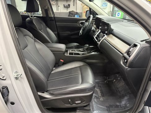 Used 2023 Kia Sorento X-Line EX image 32