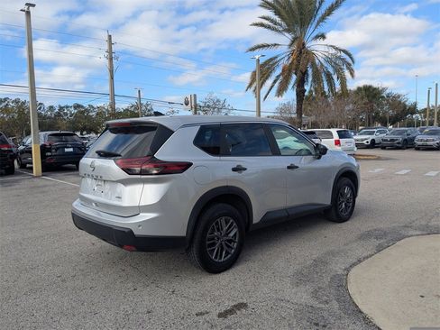 Used 2024 Nissan Rogue S image 6