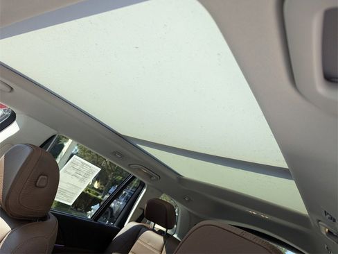 Used 2024 Mercedes-Benz GLS 450 4MATIC image 11