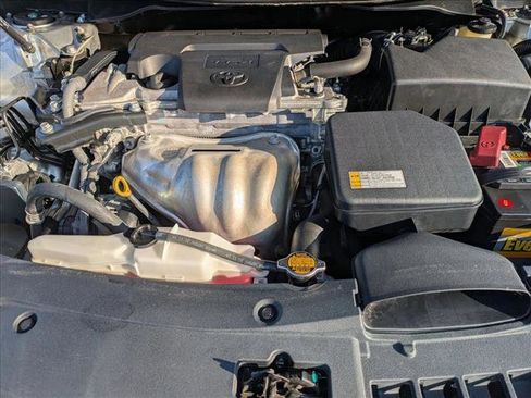 Used 2016 Toyota Camry LE image 20