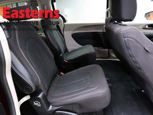 Used 2023 Chrysler Voyager LX FWD image 23