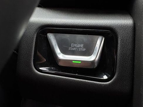 Used 2025 GMC Yukon Denali AWD/4WD image 20