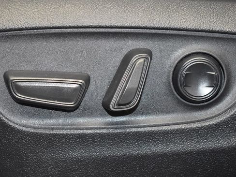 Used 2024 Toyota Grand Highlander AWD image 15