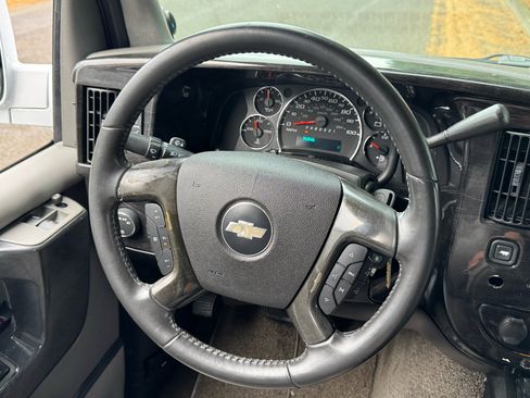 Used 2008 Chevrolet Express 1500 AWD w/ Preferred Equipment Group image 31