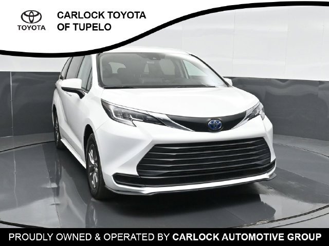 Used 2023 Toyota Sienna LE FWD image 7
