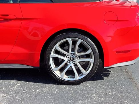 Used 2019 Ford Mustang GT Premium RWD image 24