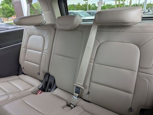 Used 2023 Lincoln Navigator L Reserve AWD/4WD image 18