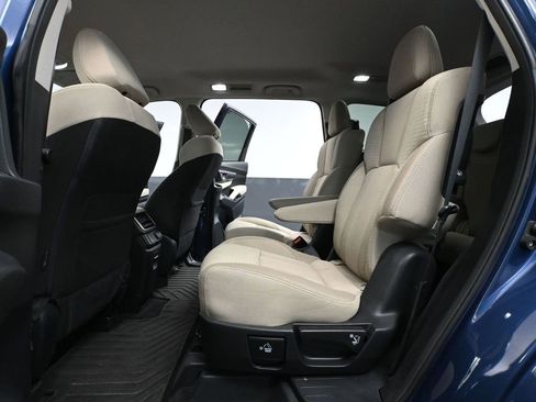 Used 2021 Subaru Ascent Premium w/ Convenience Package image 40