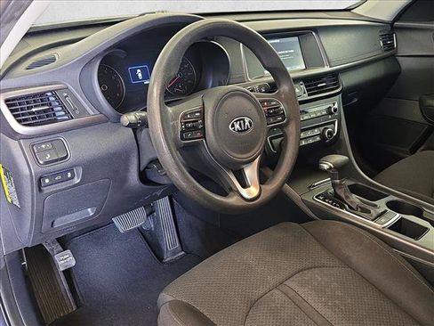 Used 2018 Kia Optima LX FWD image 10