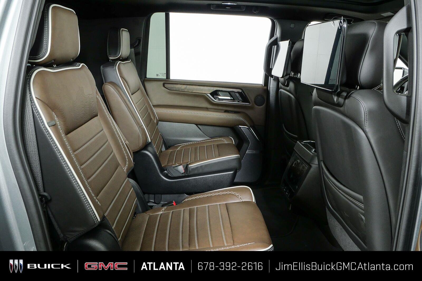 Used 2025 GMC Yukon XL Denali Ultimate w/ LPO, Floor Liner Package AWD/4WD image 25