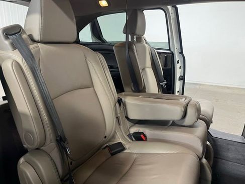 Used 2019 Honda Odyssey Elite image 13