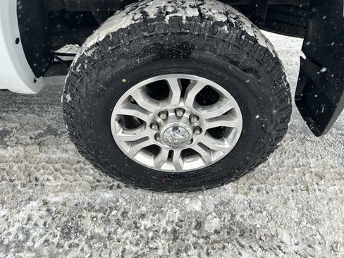 Used 2018 RAM 2500 Laramie image 11