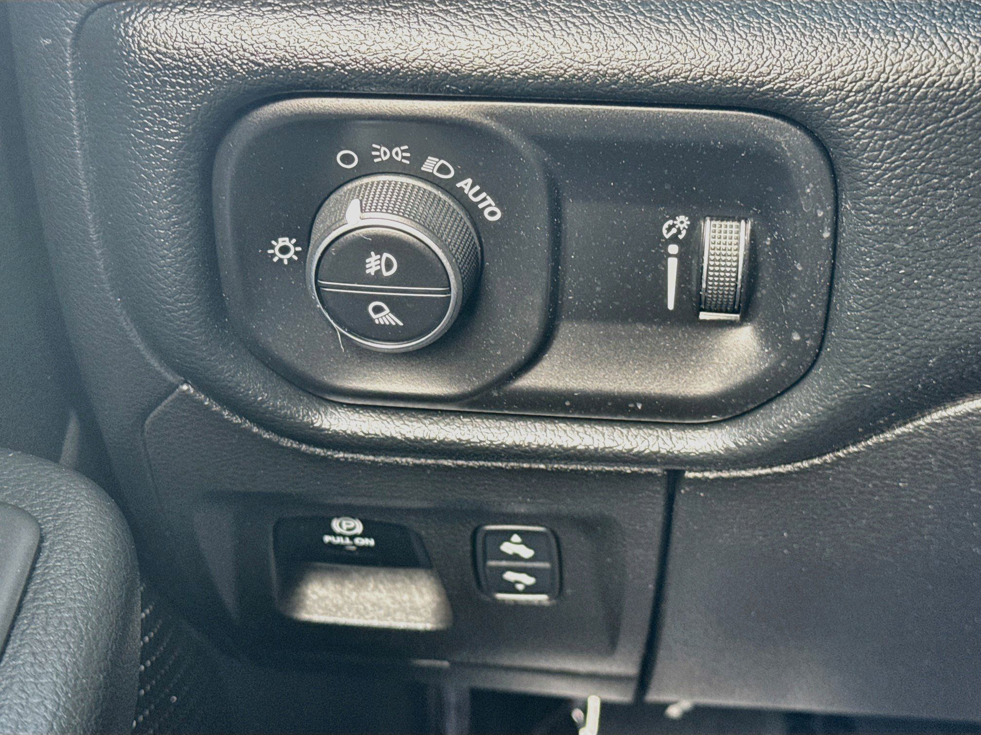 Used 2020 RAM 1500 Big Horn AWD/4WD image 17