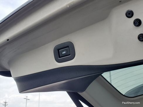 Used 2020 Nissan Rogue SV AWD/4WD image 14