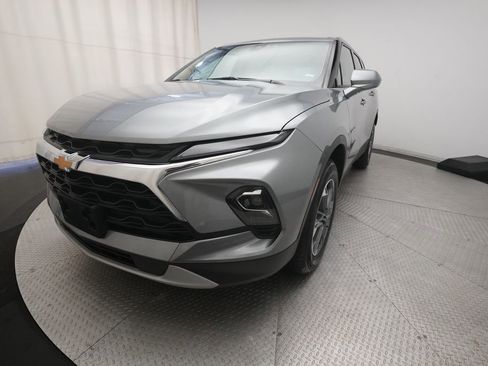 Certified 2025 Chevrolet Blazer LT AWD/4WD image 12