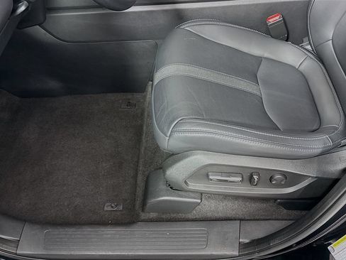 Used 2023 Honda Pilot Touring image 18