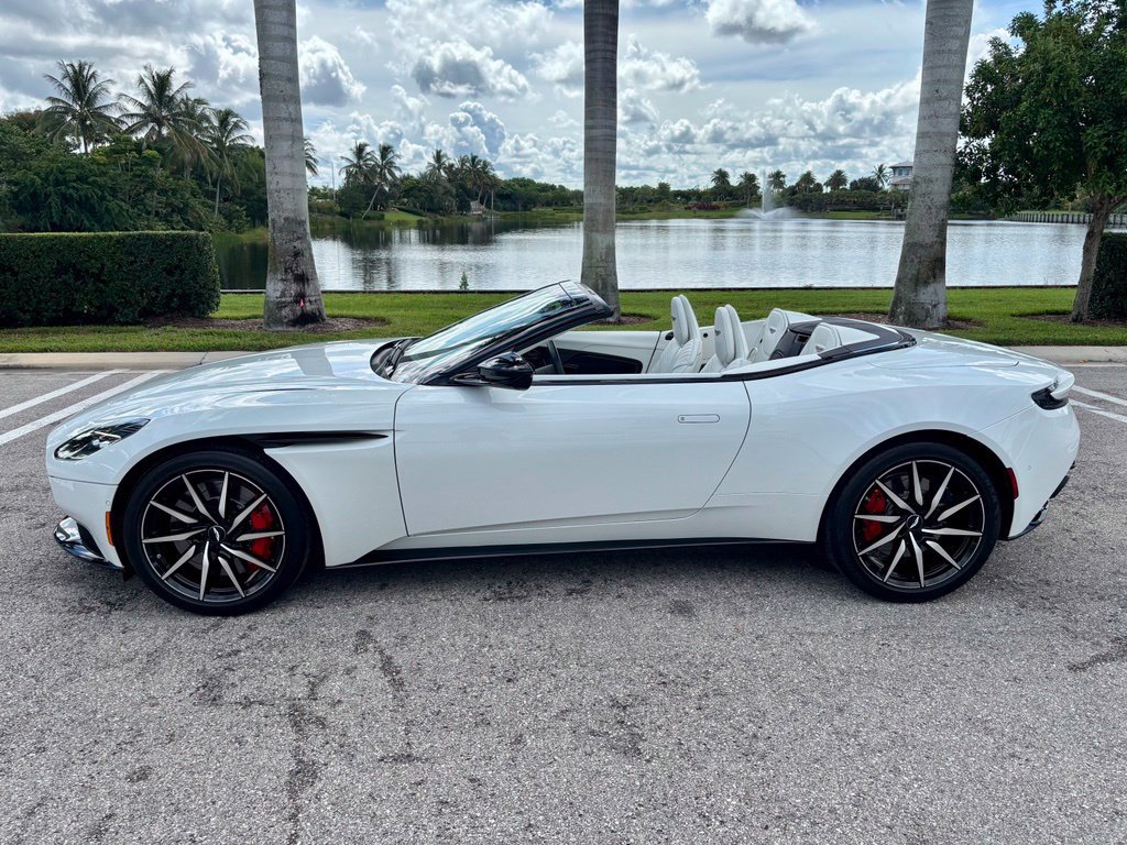 Used 2023 Aston Martin DB11 Volante RWD image 12