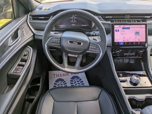 New 2025 Jeep Grand Cherokee L Limited w/ Black Appearance Package image 14