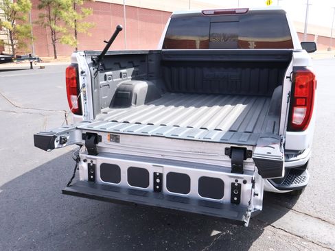 Used 2022 GMC Sierra 1500 Elevation w/ Elevation Premium Package image 6