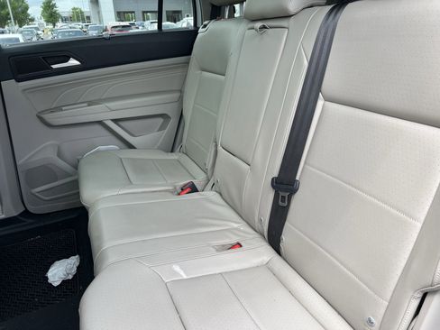 Used 2022 Volkswagen Atlas SE w/ Panoramic Sunroof Package FWD image 33