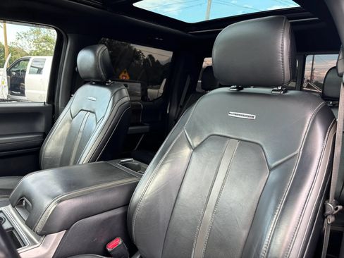 Used 2017 Ford F250 Platinum w/ Platinum Ultimate Package AWD/4WD image 18