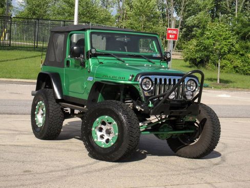 Used 2005 Jeep Wrangler Rubicon image 2
