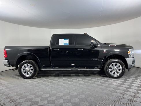 Used 2022 RAM 3500 Laramie AWD/4WD image 9