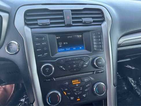 Used 2017 Ford Fusion S image 20