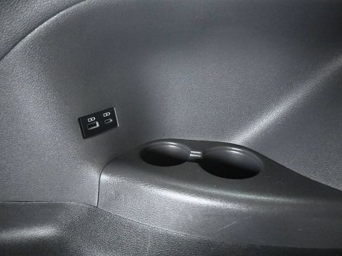 Used 2021 Toyota Sienna XSE FWD image 39