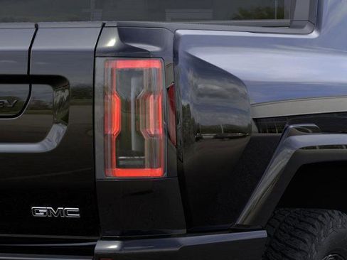 New 2025 GMC Hummer EV 2X w/ LPO, Dark Essentials Package image 83