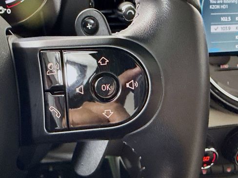 Certified 2024 MINI Cooper Clubman S FWD image 12