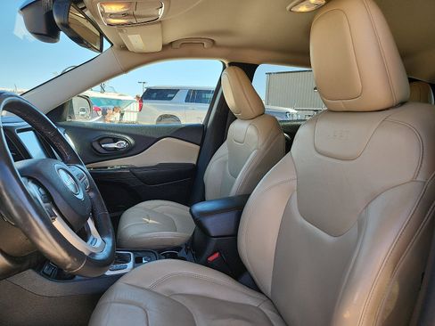 Used 2015 Jeep Cherokee Limited AWD/4WD image 12