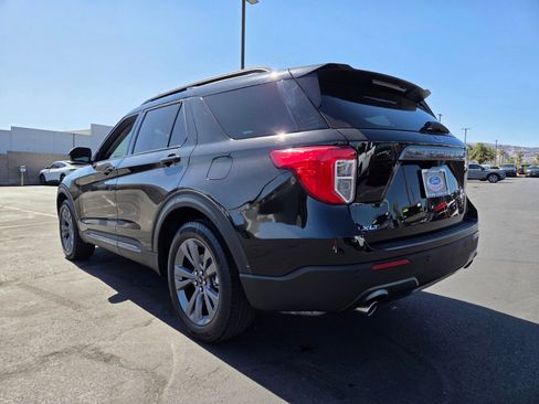 Certified 2023 Ford Explorer XLT w/ Equipment Group 202A RWD image 4