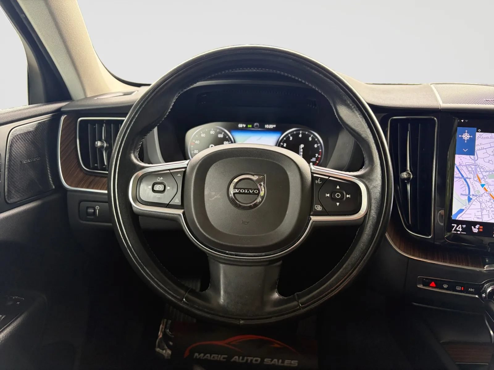 Used 2021 Volvo XC60 T5 Momentum w/ Protection Package Premier AWD/4WD image 28