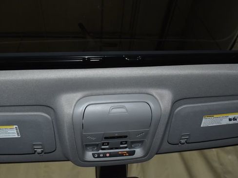 Used 2021 GMC Acadia AT4 w/ Preferred Package image 23