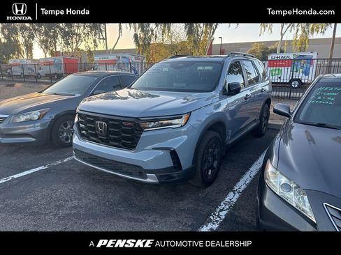 Certified 2023 Honda Pilot TrailSport image 1
