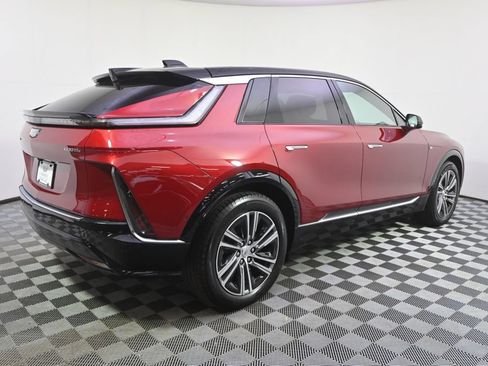 New 2026 Cadillac Lyriq Luxury w/ LPO, Floor Liner Package AWD/4WD image 7