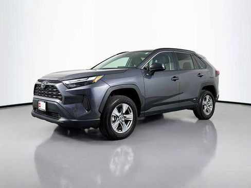 Certified 2025 Toyota RAV4 LE AWD/4WD image 3