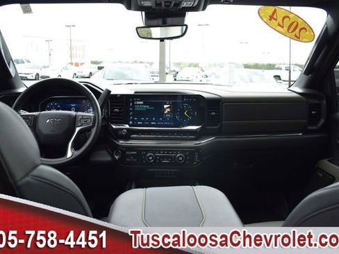 Used 2024 Chevrolet Silverado 2500 ZR2 w/ ZR2 Bison Edition image 3