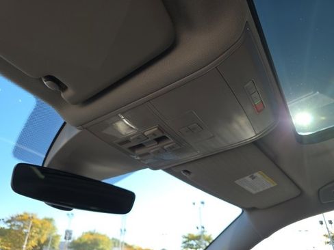 Used 2023 Volkswagen Atlas SEL image 21