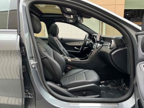 Used 2021 Mercedes-Benz C 300 Sedan w/ AMG Line image 33