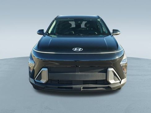 Used 2024 Hyundai Kona SEL image 2