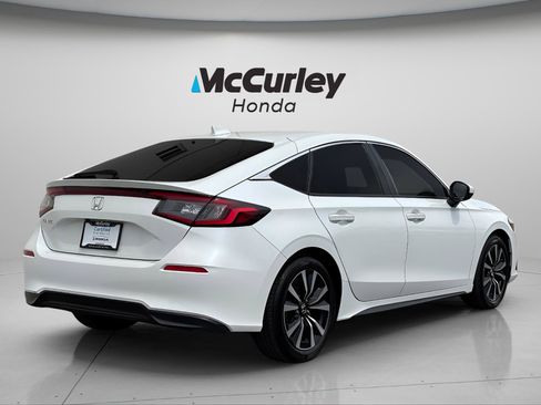 Certified 2024 Honda Civic EX-L image 3