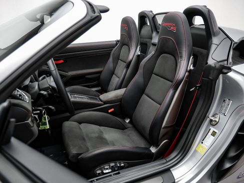 Used 2024 Porsche 718 Boxster Spyder RS image 44