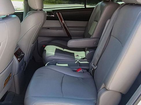 Used 2013 Toyota Highlander Limited image 13