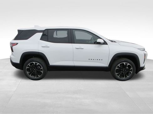 New 2026 Chevrolet Equinox LT w/ Convenience Package II FWD image 6